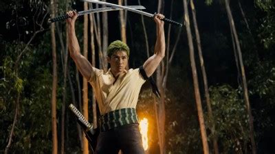 Mackenyu Shirtless, Wife, Zoro in One Piece .